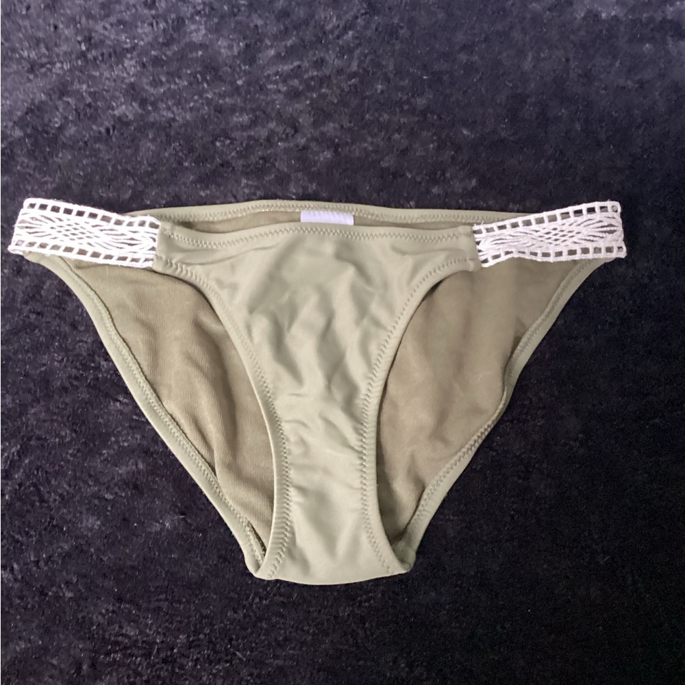 Bathing suit bottoms
